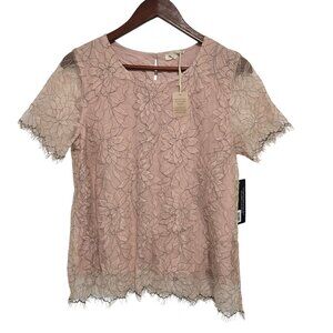 Mystree Scallop Edge Lace Top in light pink‎ - Size Medium